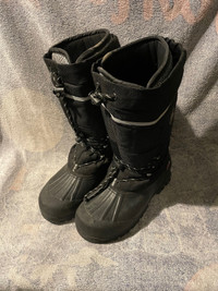 Men’s Ice fields boots size 12