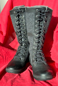 Ugg Women’s Winter Boots - Black & Grey, Size 9