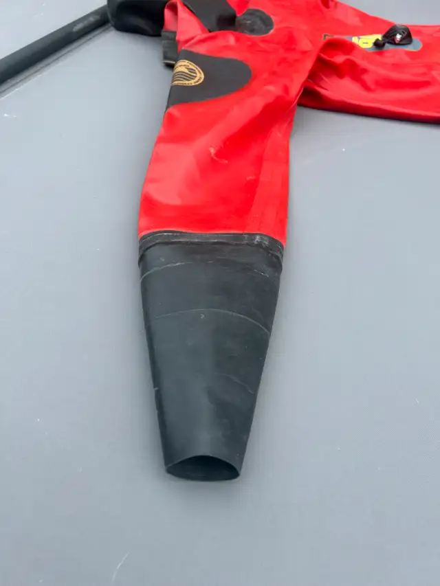Viking  Sport 90X Dry Suit in Water Sports in Ottawa - Image 9