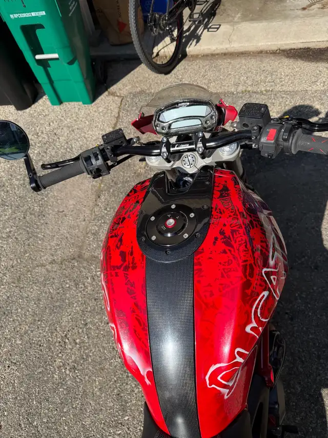 Ducati Monster in Sport Bikes in Barrie - Image 6