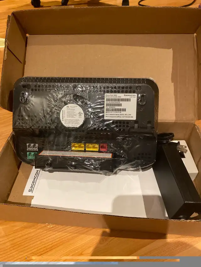 Bnib Sagemcom Bell home hub 3000 in Networking in Kitchener / Waterloo - Image 3
