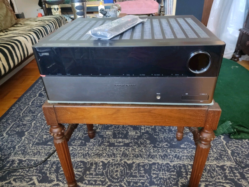 Harmon Kardon AVR 1565 surround receiver. (Pending ,thanks Mike) Stereo Systems & Home Theatre