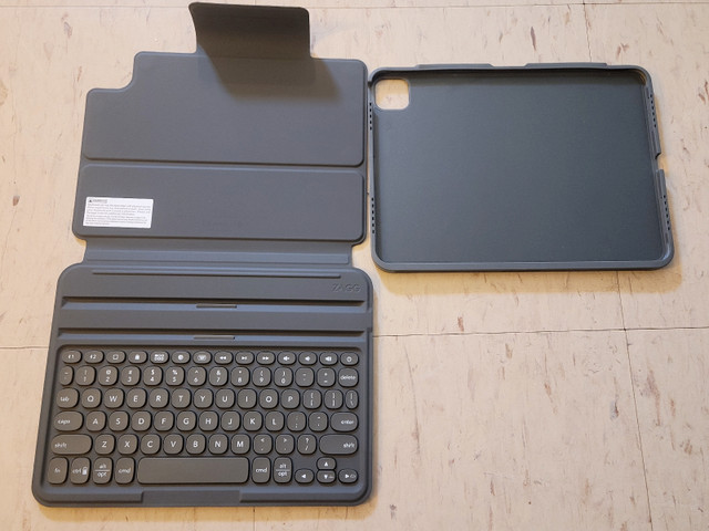 ZAGG - Pro Keys Wireless Keyboard and Detachable Case in iPad & Tablet Accessories in City of Toronto - Image 3