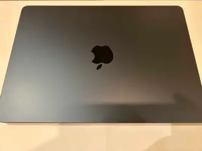 13" Macbook Air - M2 8Gb 256Gb, View more