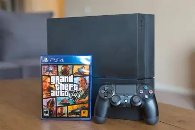 Price $250 ⎮ 500GB PS4 Original Controller and cables with Grand theft auto 5 Feel free to test it d...