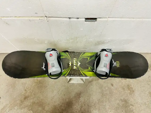 5150 kids snowboard 128 cm with Firefly jr bindings in Snowboard in Markham / York Region - Image 7