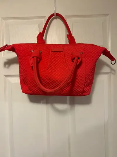 Vers Bradley: sac à tissu rouge, View more
