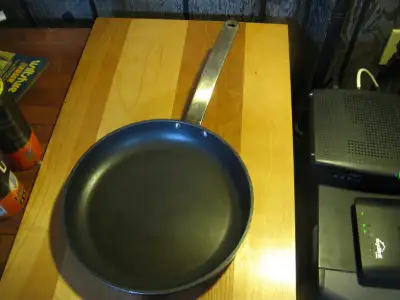Poêle 11 pouces IKEA pour cuisinière à induction., View more