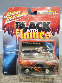 1:64 Diecast Johnny Lightning Street Freaks 67 Chevrolet Camaro