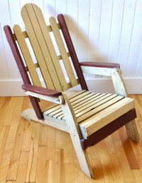 Antiquité. Collection. Ancienne chaise de jardin en bois