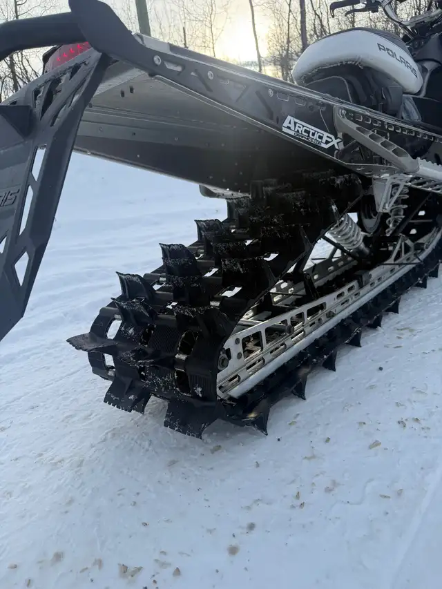 2014 Polaris pro 800, 155 in Snowmobiles in Fort St. John - Image 5