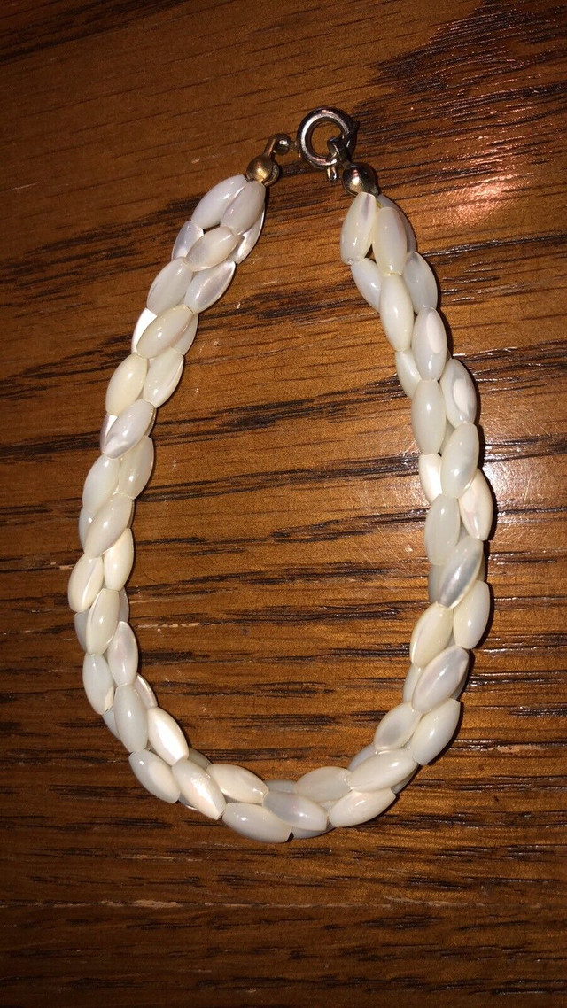 Three Strand Pearl Bracelet in Jewellery & Watches in City of Toronto