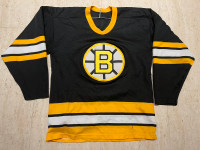 VINTAGE MADE IN CANADA CCM ULTRAFIL STYLE BOSTON BRUINS HOCKEY JERSEY IN  SIZE L