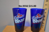 2 verres Labatt bleue en vitre bleue