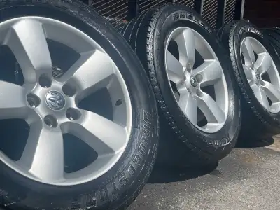 OEM Ram 20”x 8” grey aluminum rims. Rims are in amazing condition with zero curb rash. Bolt pattern...