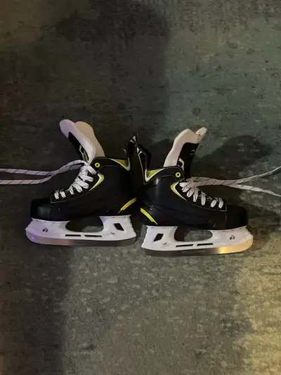 VIC HX Hockey Skates, View more