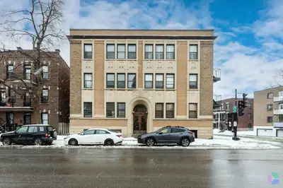 Super condo dans un bel immeuble d´art déco des années 20 (immeuble Félix-Gohier) à quelques pas de...