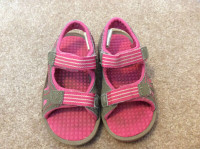 Preschool Girls velcro sandals, size 8