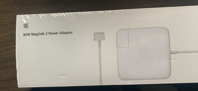 NEW APPLE MACBOOK AIRCHARGER MAGSAFE 2 45 W dans Accessoires pour portables  à Ville de Montréal