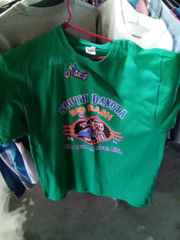 Cheap T-Shirts in Men's in Kingston - Image 6