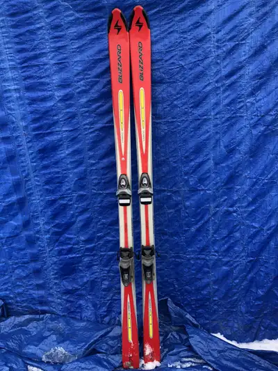 Blizzard skis with Rossignol bindings. I deliver., View more