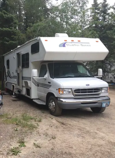 Class C. Sleeps 8. Propane & Electric fridge, 3 burner stove, furnace, hot water heater, A/C, shower...