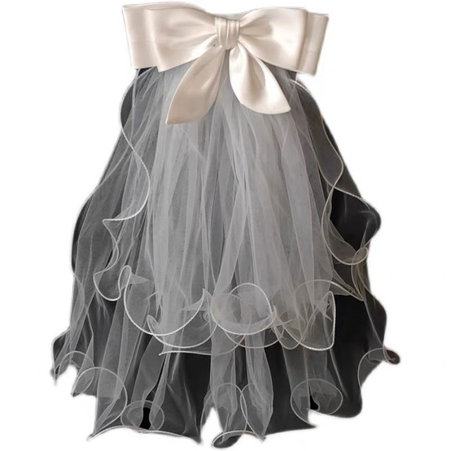 Wedding bridal veil (brand new) in Wedding in Hamilton - Image 3