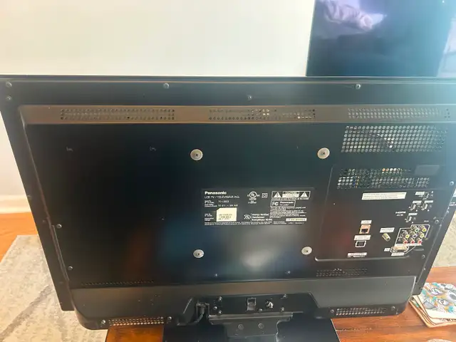 Panasonic 32” Television in TVs in City of Toronto - Image 4