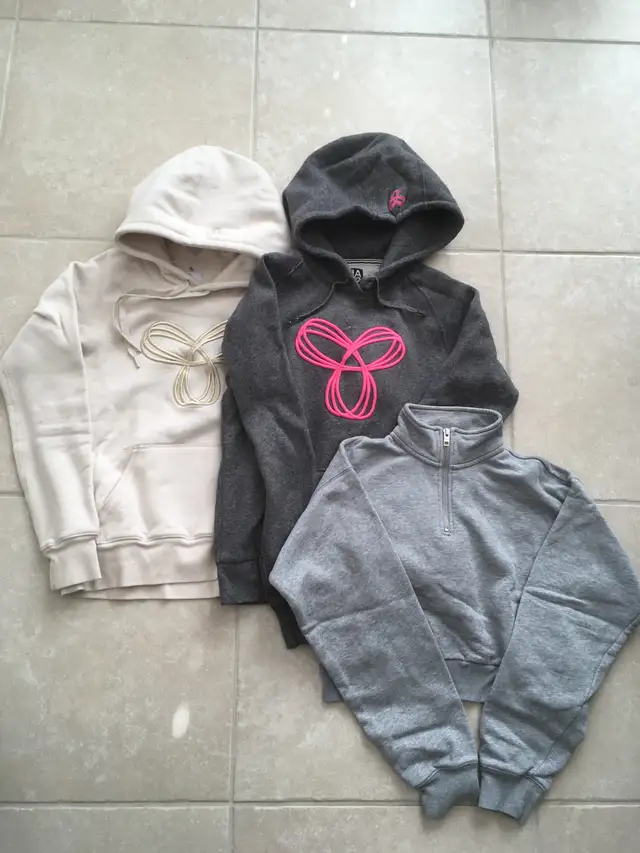 TNA/Aritizia Ladies Sweat Tops (Small) in Women's - Tops & Outerwear in Kitchener / Waterloo - Image 2
