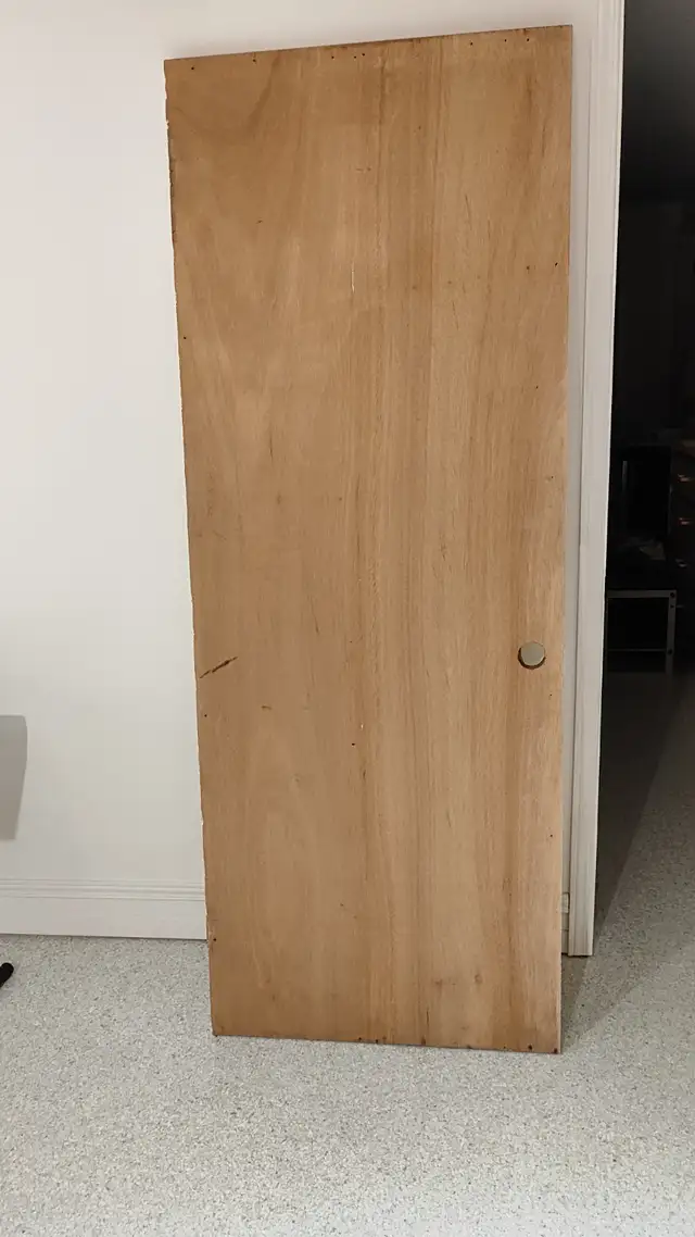 Deux (2) portes d'intérieur en lauan in Windows, Doors & Trim in City of Montréal - Image 4
