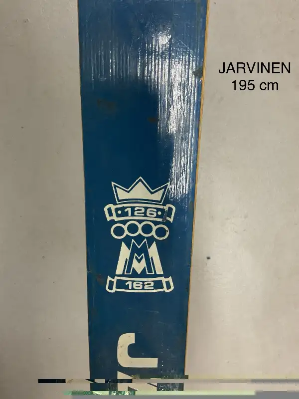CROSS COUNTRY JARVINEN VINTAGE SKIS 77” in Ski in Kitchener / Waterloo - Image 4