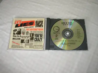 Guns N' Roses - G N' R Lies - CD. Features an 8 panel booklet. EX condition.