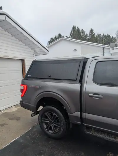 off of a 22 F150 short bed. was on the truck for 2 months, wont fit the new truck. ...