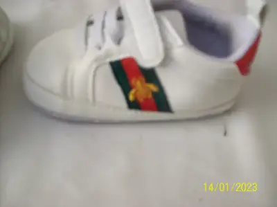 Toddlers size 2 Gucci shoes # 0497