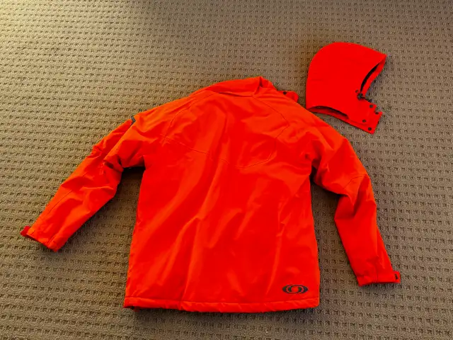 Men’s Salomon Ski Jacket Size Medium in Ski in Calgary - Image 3