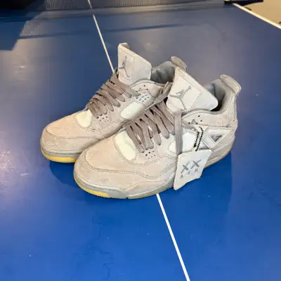 Jordan Retro Kaws 4 • Purchased in 2021 and has been sitting for a few years • Only worn a handful o...