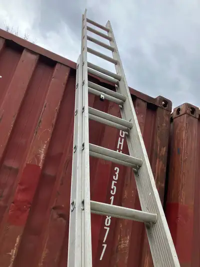 20 ‘ FT. ALUMINUM EXTENTION LADDER WITH 200 LBS LOAD CAPACITY, View more