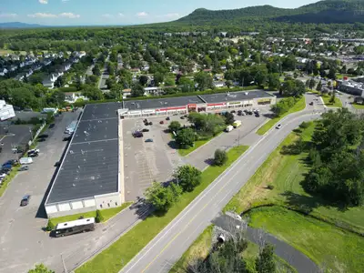 Local commercial à louer — Place Nobel (Sainte-Julie) 1999, rue Nobel, Sainte-Julie À la recherche d...