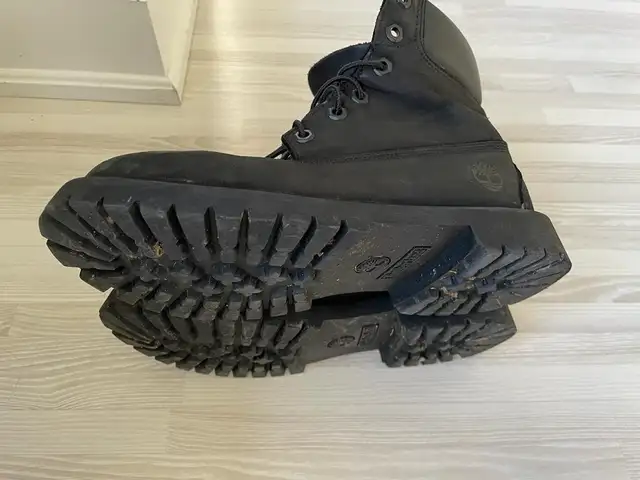 Richmond Hill- USED AUTHENTIC Timberland boots size 7 M in Men's Shoes in Markham / York Region - Image 5