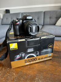 Nikon D3200 DSLR with 18-55mm VR lens