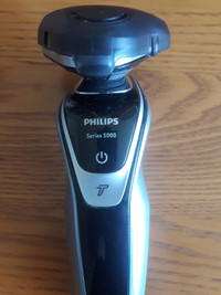Rasoir sans fil rechargeable Philips avec fonction turbo