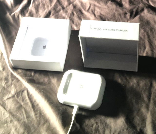AIRPODS  in iPod & MP3 Accessories in Mississauga / Peel Region - Image 3