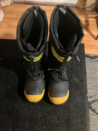 Men's Dakota size 11 Winter work boots