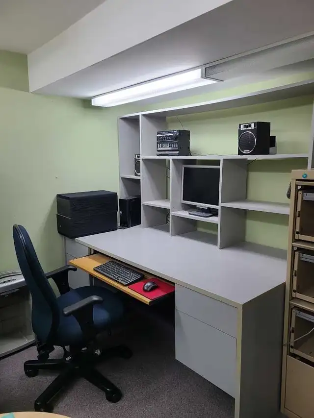 Large solid office desk with upper storage65065472328451121