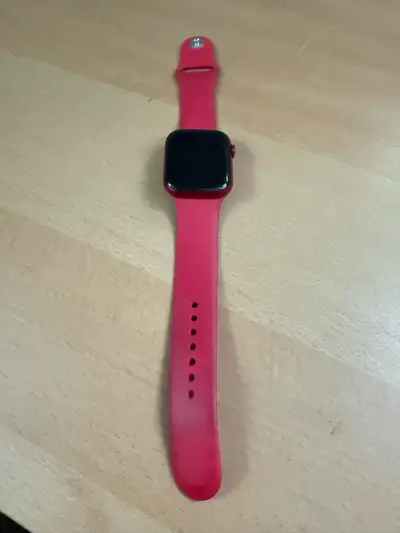 Apple Watch 7 45mm rouge (Product RED), View more
