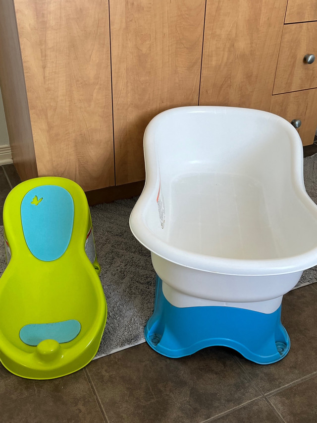 Baby bathtub in excellent condition for sale dans Bain, table à langer  à Ouest de l’Île - Image 4