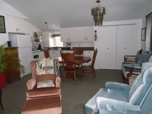 Cottage for rent on safe, sandy, beach, Private lake in Quebec in Canada - Image 6