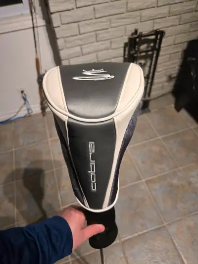 Cobra Fly-z xl driver, 10.5 loft, good condition, $125 obo