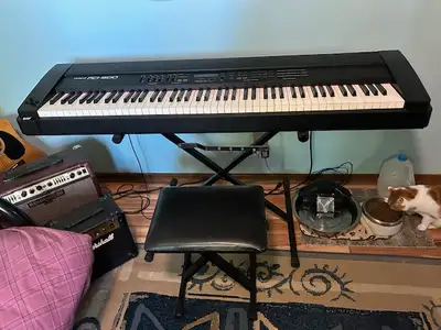 Roland RD - 500 Digital Piano  88 Weighted Keys
