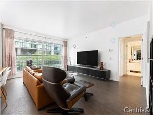 HUGE 2 Bed condo OVER 1100s.f ,2 BATH,DIRECT ACCESS METRO,MCGILL — photo 3